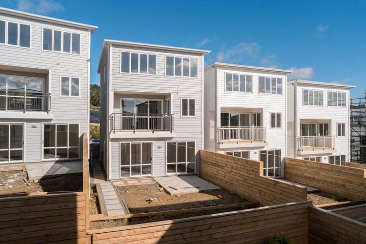 22 Fernly Rise Flat Bush_20