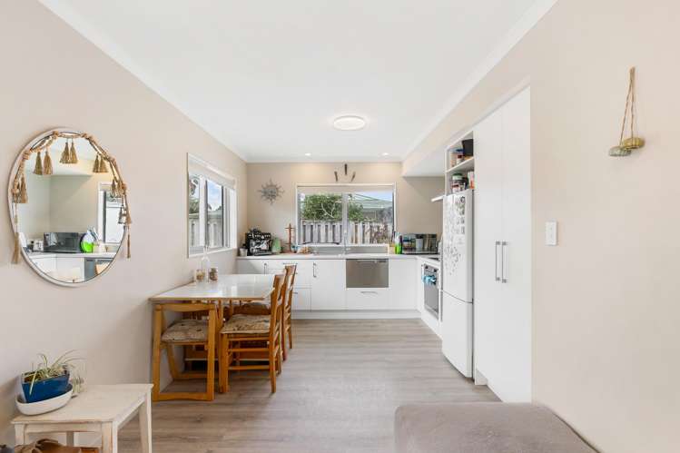 14 Sunkist Bay Road Beachlands_22