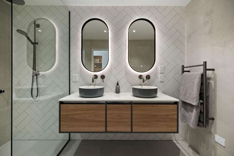 635 Peninsula Road Kelvin Heights_30