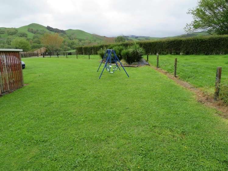 11 Dillon Road Rotoorangi_13