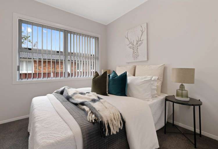 1/8 Edgewater Drive Pakuranga_11