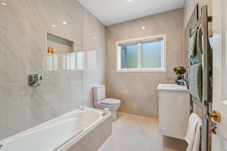 21 Korotaha Terrace Rothesay Bay_16
