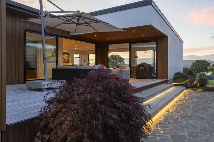 10 Kurapoto Lane Rainbow Point_11