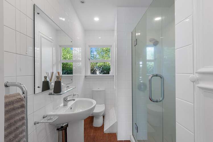 2/19 Repton Street Merivale_8