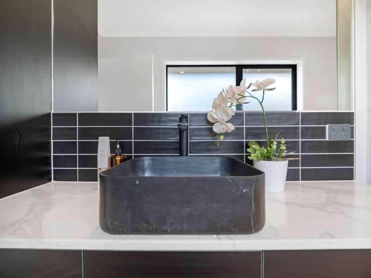 32 Waireka Rd Rototuna_21