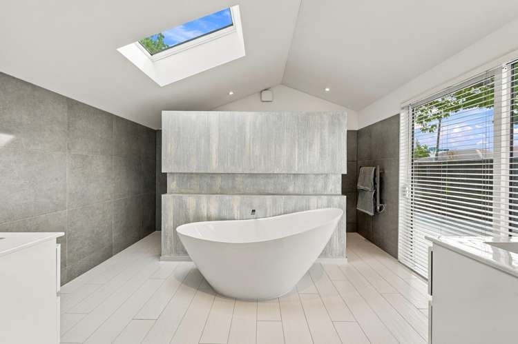 68 Blighs Road Strowan_14