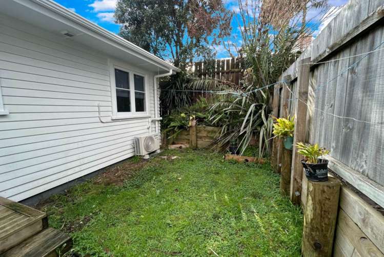 53A Sylvan Crescent Te Atatu South_12