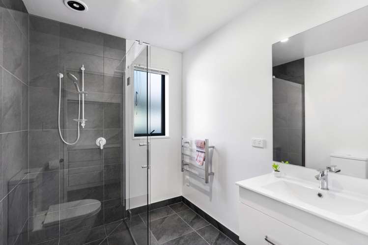 1 Youngston Lane Woolston_12