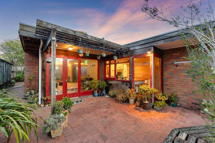 41 Fitzherbert Avenue West Harbour_24