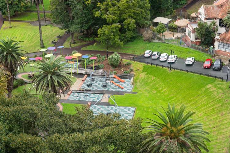 9P/100 Greys Avenue Auckland Central_15