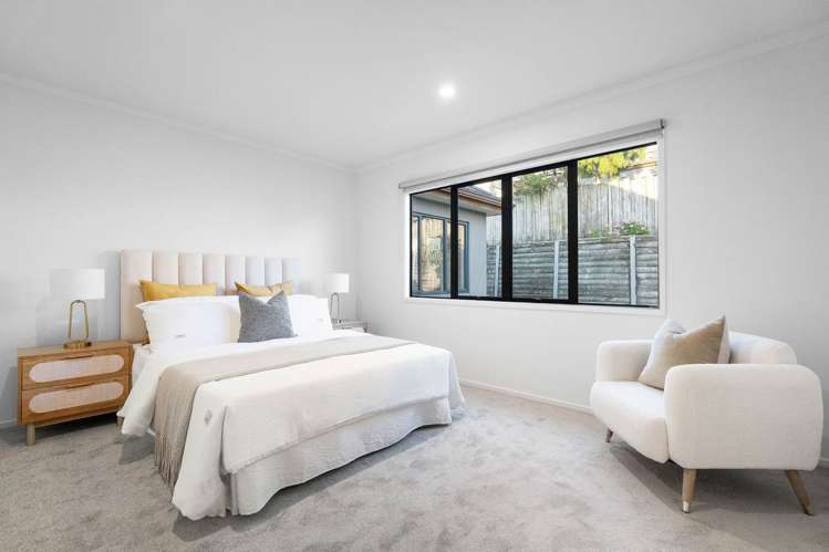 86 Fields Parade Oteha_13