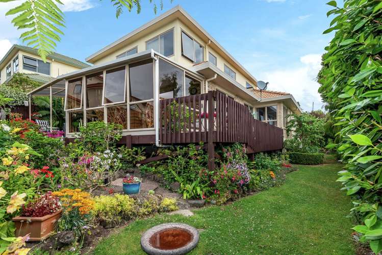 2/42 Mccahill Views Botany Downs_16