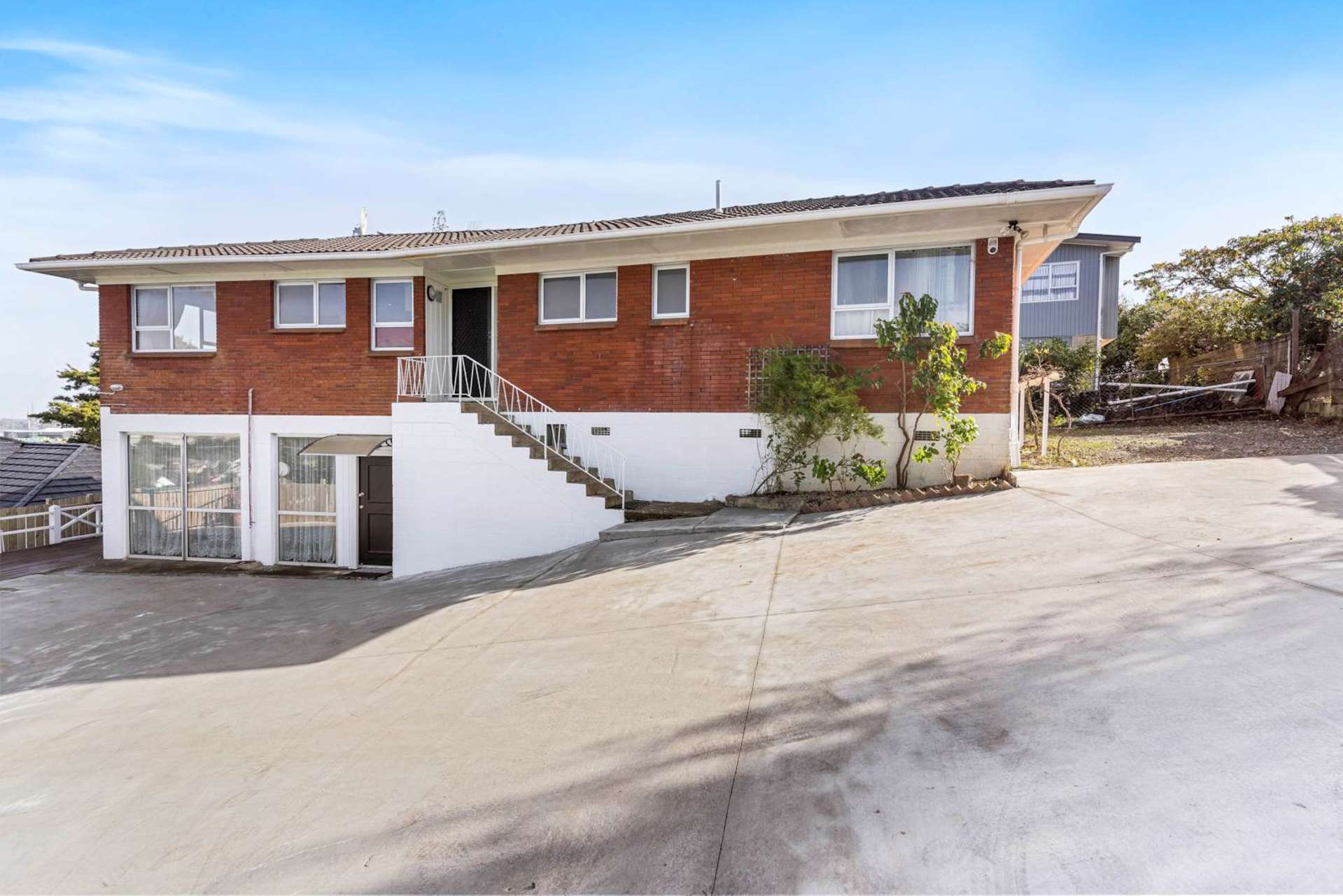 42&42A Ellesmere Crescent Pakuranga Heights_0