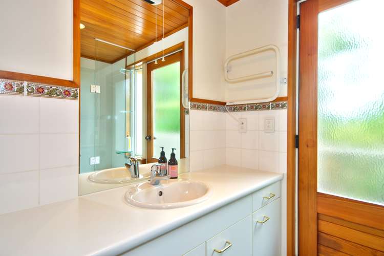 40 Greenstone Place Fernhill/Sunshine Bay_16