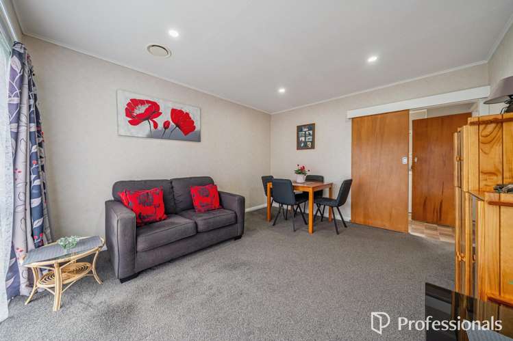 10/1079 High Street Taita_7