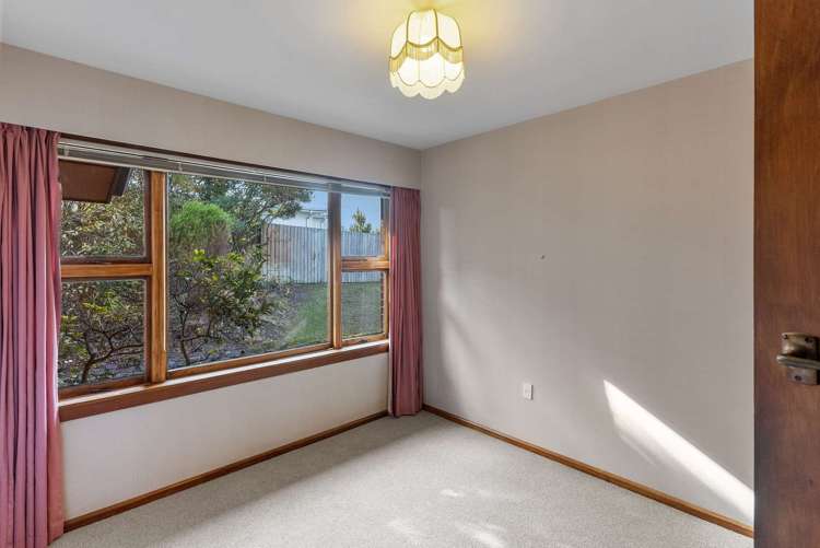 201 Gayhurst Road Dallington_9