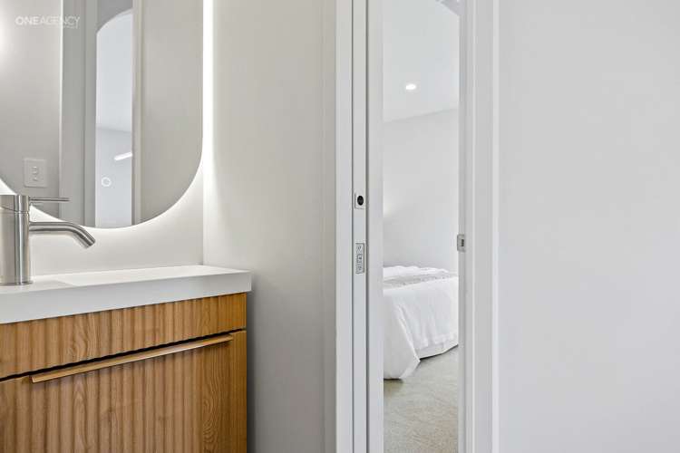 1/99 St Albans Street Saint Albans_13