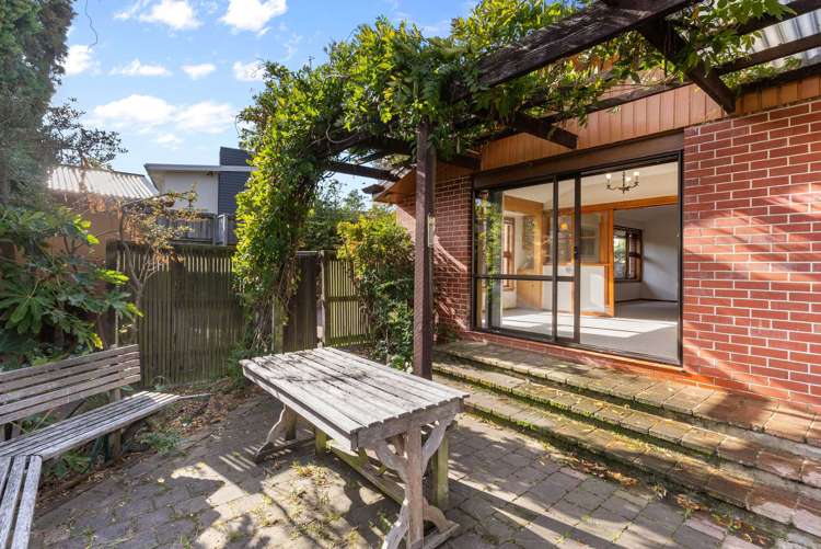 201 Gayhurst Road Dallington_15