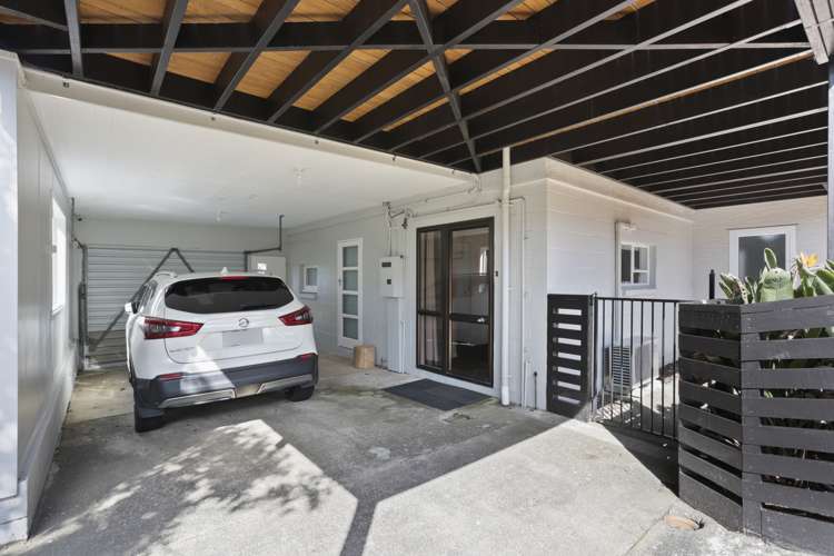 12 Rauhuia Crescent Parau_22