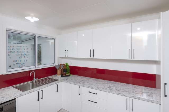 Private family home with four bedrooms plus