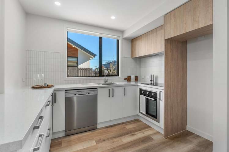 6 Armson Close_4