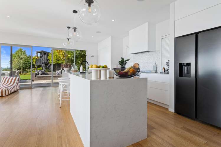 11 Te Awakura Terrace Mount Pleasant_2