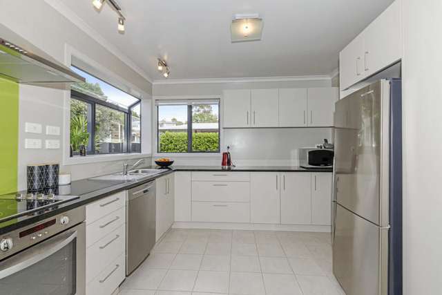 56a Sylvan Crescent Te Atatu South_4