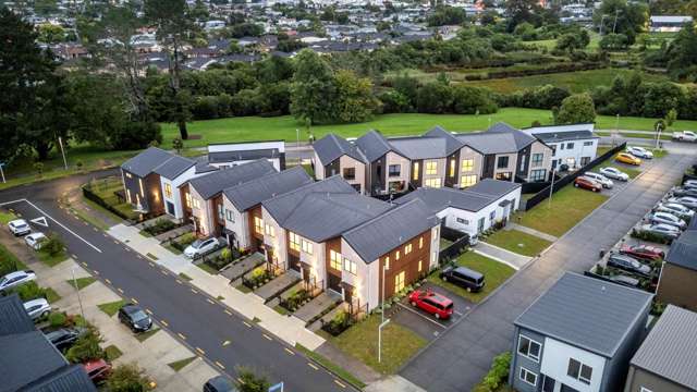 15 Paretaiuru Crescent Papakura_4