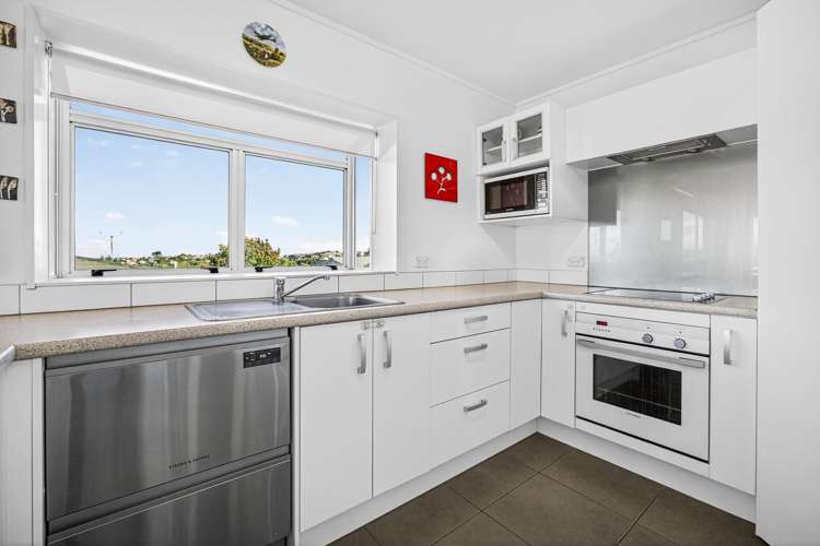 37B Polkinghorne Drive Manly_8