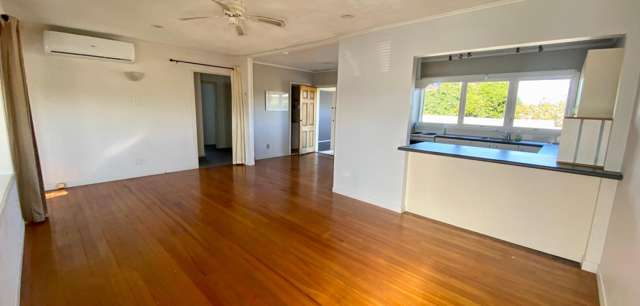 3 Bedroom + Study! Te Atatu Peninsula