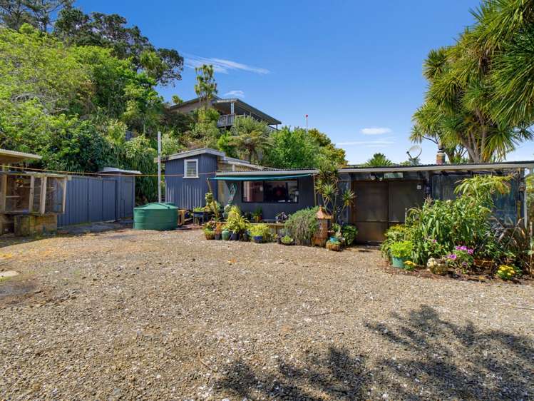11 Moana Road Tinopai_19