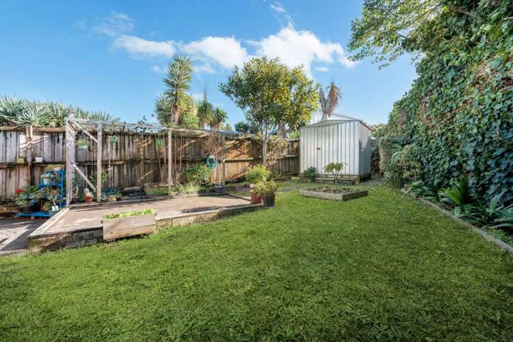 1/18 Mander Place Bucklands Beach_15