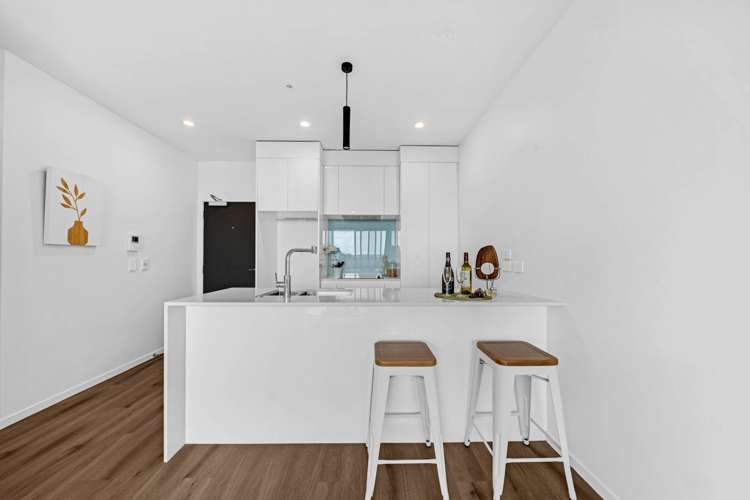 502/12 Barrack Road Mt Wellington_5