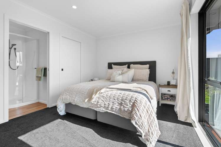 8 Old Orchard Road Solway_16