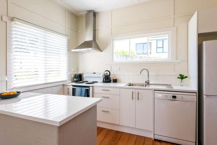 24 Hamilton Road Surfdale_11