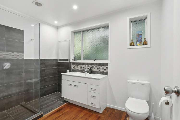 16 Fawcett Road Laingholm_19