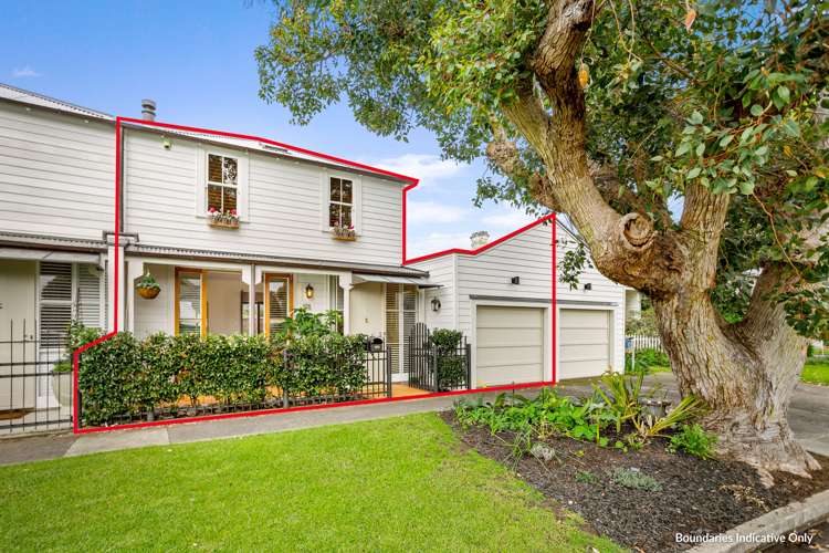 2/5b Eton Avenue Devonport_17