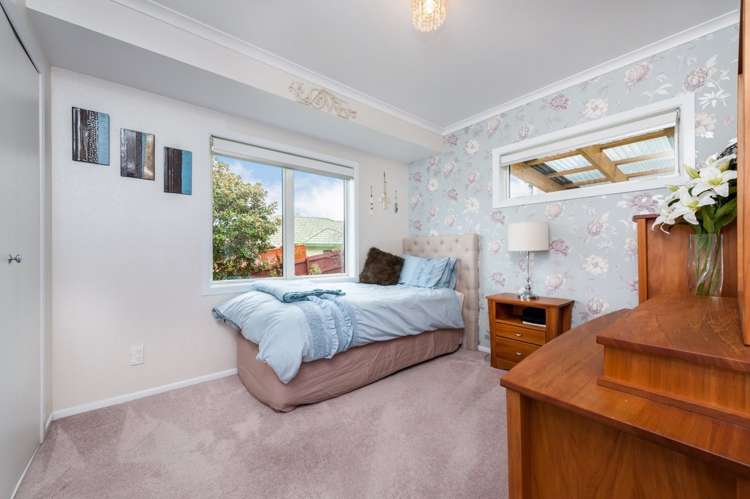 43 Tahi Terrace Glen Eden_15