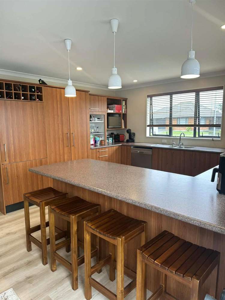 42 Peter Hall Drive Kelvin Grove_11