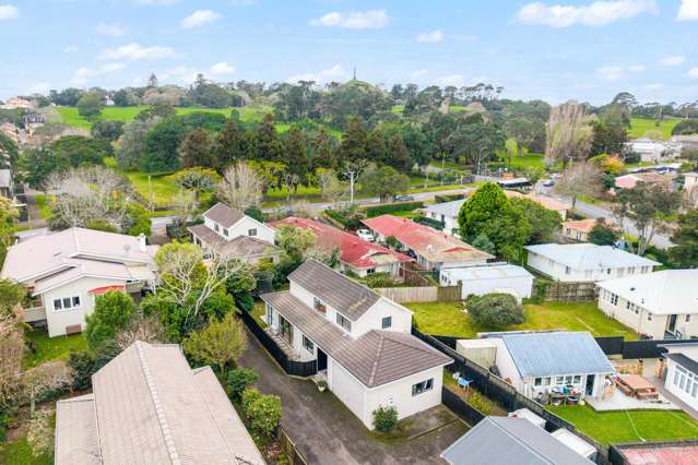 2/65 Campbell Road Onehunga_1