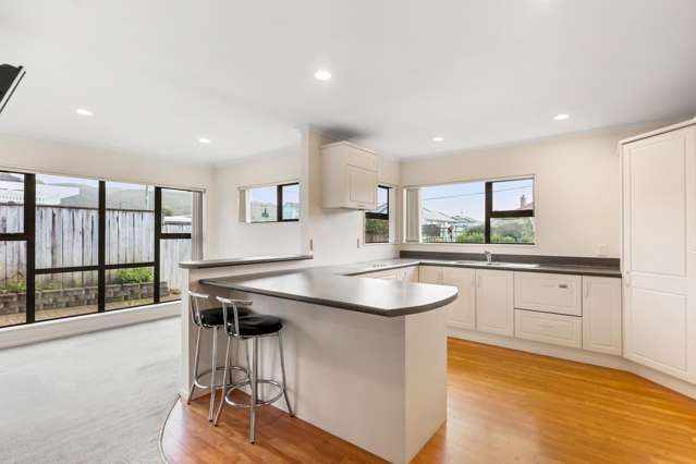 Perfectly positioned, low maintenance home