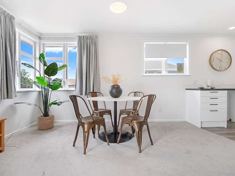 15 Odette St Bader_6