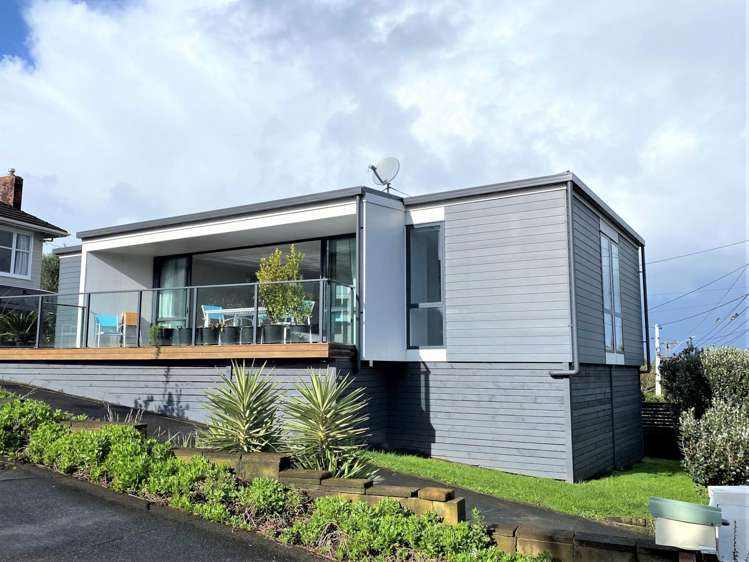 Beach Road Campbells Bay_1