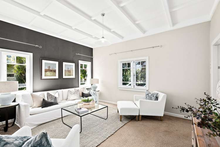 73 Beach Road Pahurehure_12