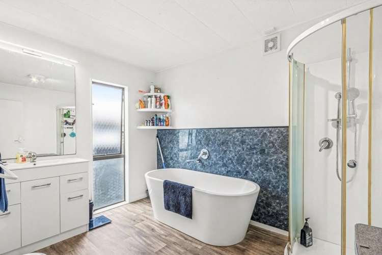 86 Fox Road_5