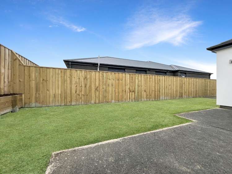 9 Robson Drive 1476_16