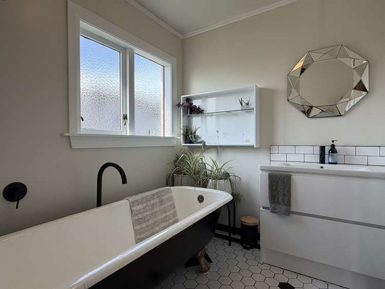 29 Dahlia Street Palmerston North_12