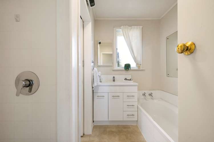 1 Winiata Street Brookfield_11