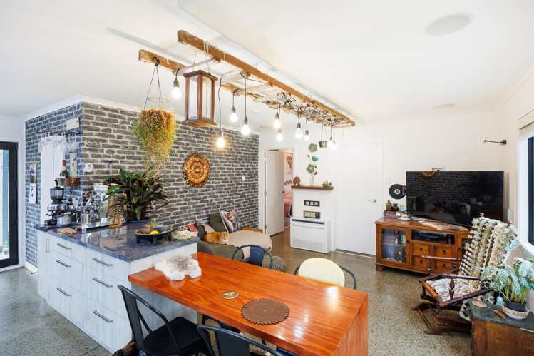 63 Himatangi Street_4