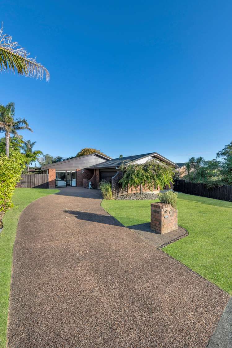 6 Billabong Place Botany Downs_25